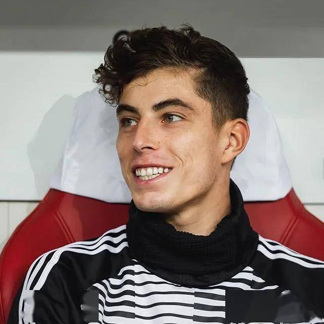 风云突变里尔今晨刷新队史纪录；德甲版图或变；质疑声仍在；阵容厚度经受考验