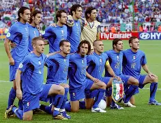 db游戏平台官网官方注册-赛地聚焦：意大利杯赛后热度飙升，新奥尔良鹈鹕临场应变，悬念犹存，轮换策略成焦点